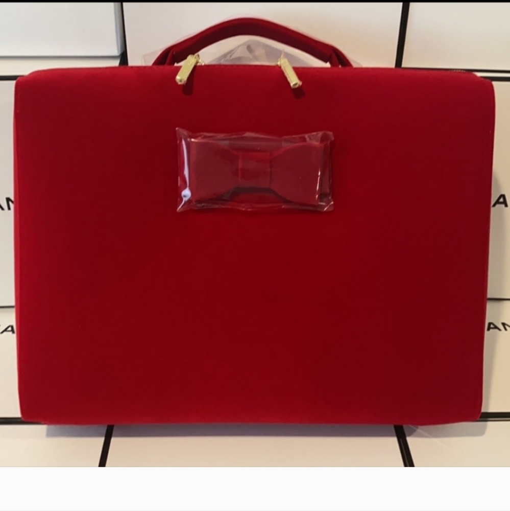 Estee Lauder Large Red Cosmetic Make Up Travel Case with Bonus Gifts
